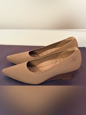 VIVAIA Wedge 2.0 ARIA Pointed Toe Brown Knit Comfort Heels Size 8.5 US 39EU NEW